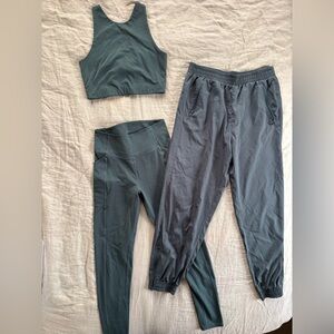 GIRLFRIEND COLLECTIVE MOSS GREEN SET Medium - dylan bra, pocket leggings, pants